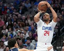 快船一波四连胜，伦纳德出色表现引领球队的简单介绍