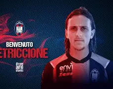 包含克罗托内客场遭遇失利，保级之路越发坎坷的词条